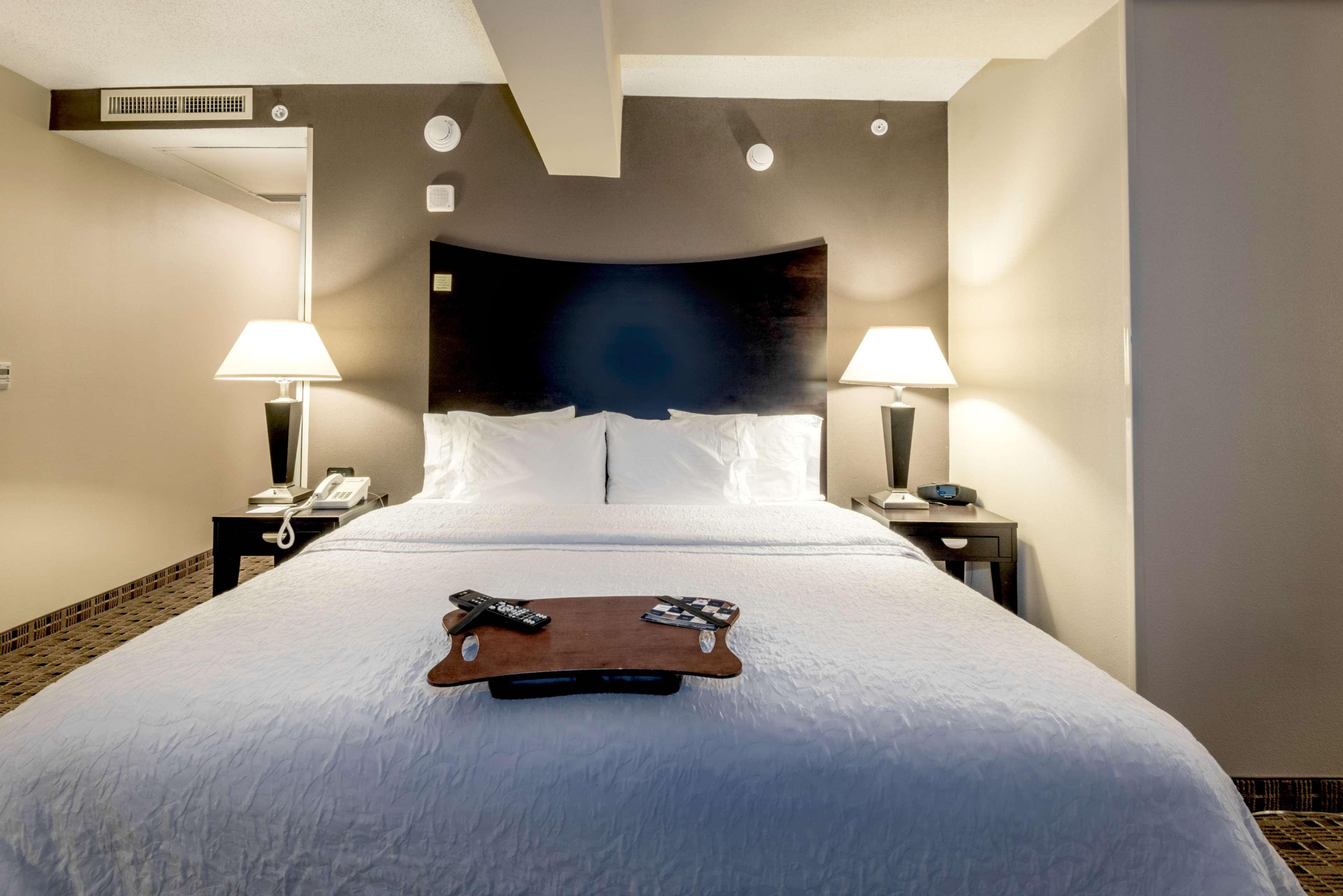 Hampton Inn & Suites Montgomery-Downtown Dış mekan fotoğraf
