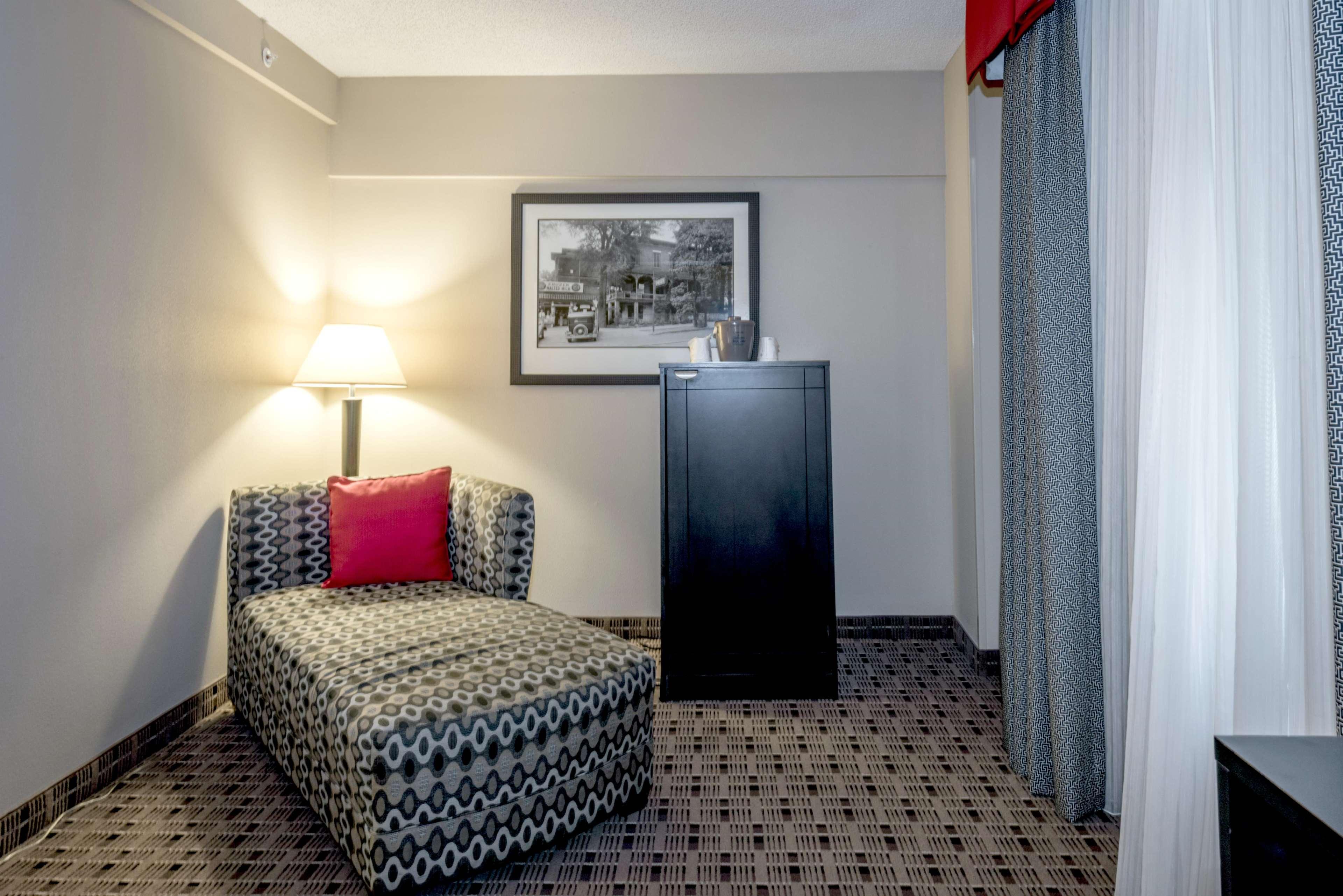Hampton Inn & Suites Montgomery-Downtown Dış mekan fotoğraf