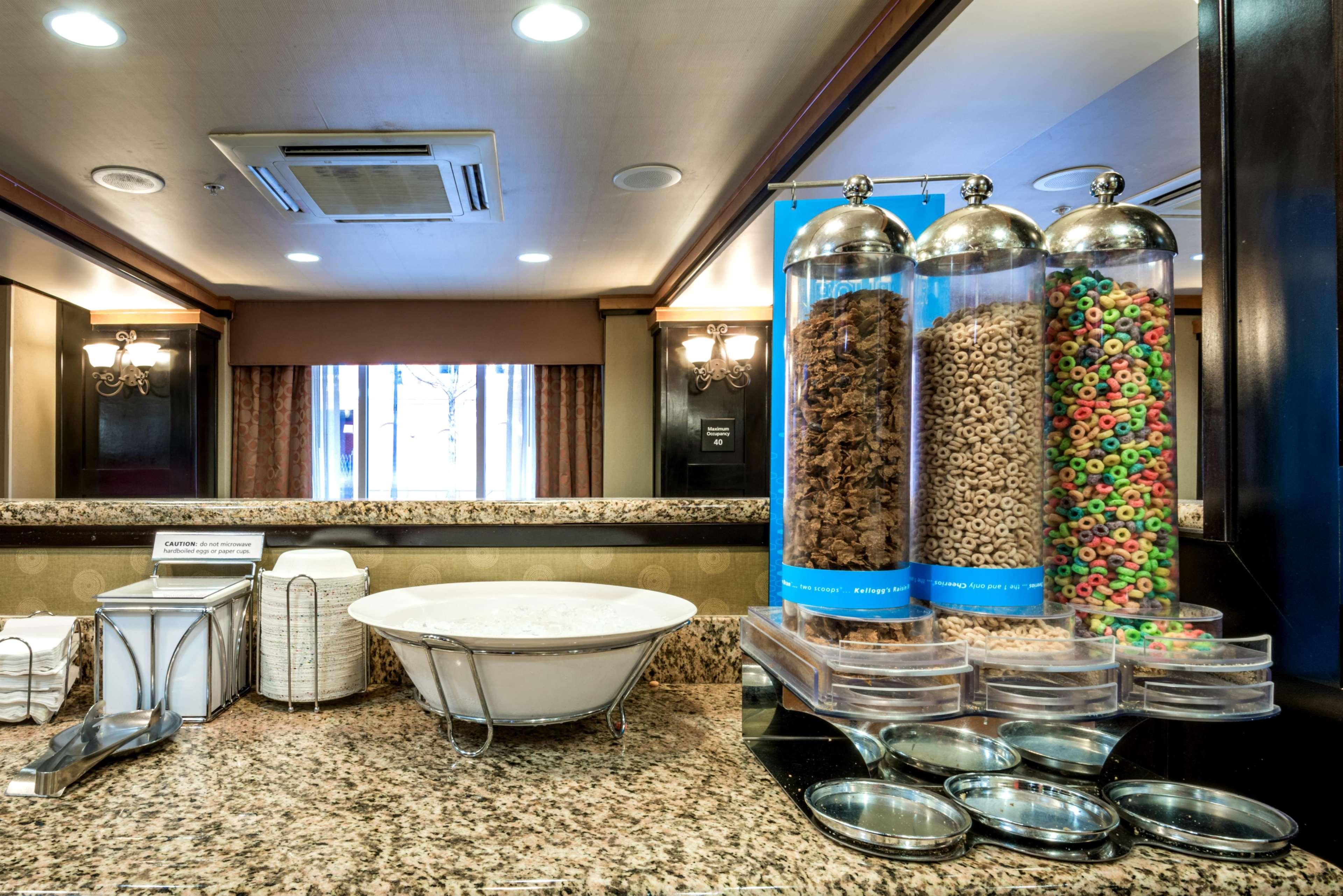 Hampton Inn & Suites Montgomery-Downtown Dış mekan fotoğraf